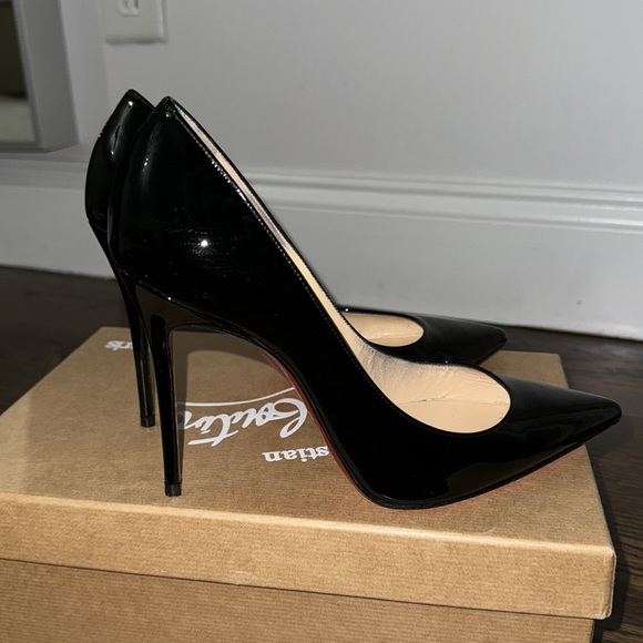 Christian Louboutin - Picture 3 of 6